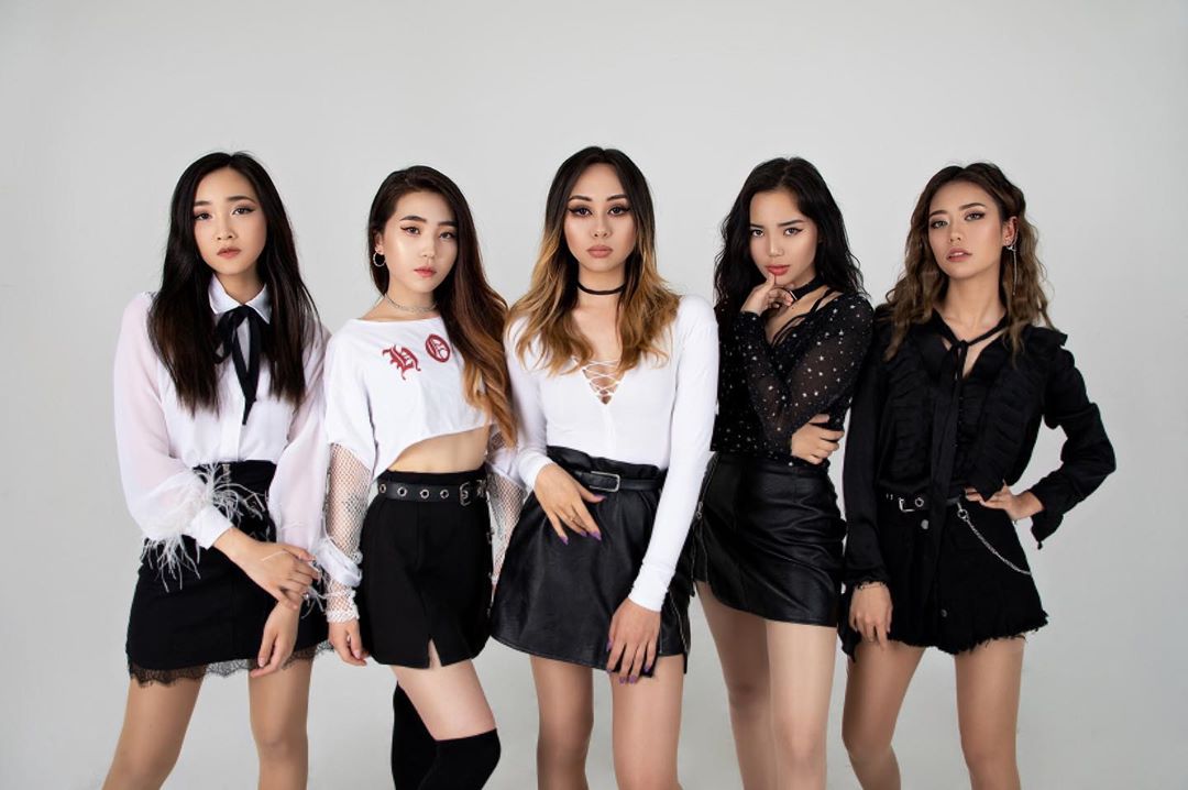 カザフスタンで人気のクール系ガールズグループ Crystalz Dj水月の変わってそうで変わってない少し変わった音楽