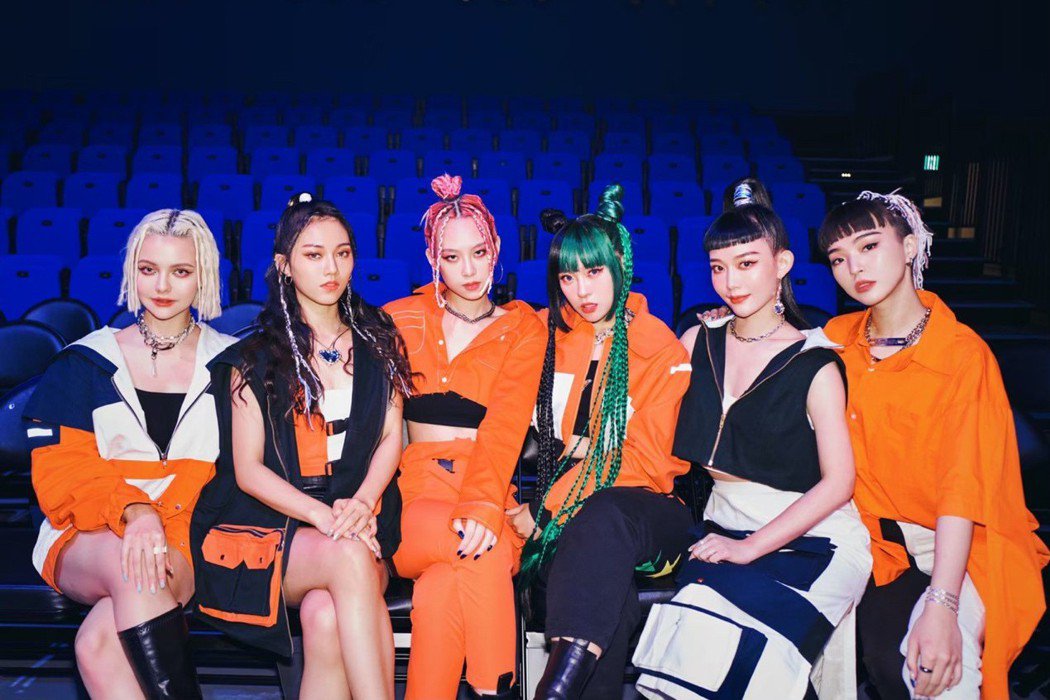 台湾のオーディション番組発!国際色豊かな6人組女性グループ HUR | DJ